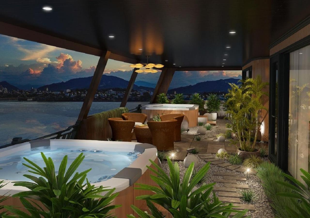 La Regina Grand Cruise Hotel Ha Long Exterior foto